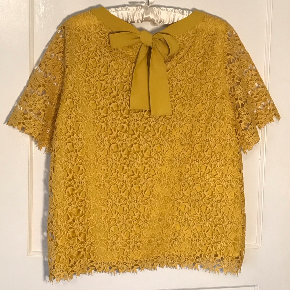 Italian Max & Co. Mustard Lace Blouse New, Never Worn Sign 10 lined, reversible - Picture 2 of 9